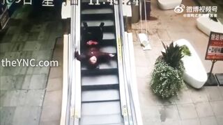 Classic: The Stupidity Of Old Women In China
