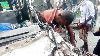 Truck accident kills driver and two passengers