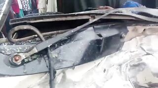 Truck accident kills driver and two passengers