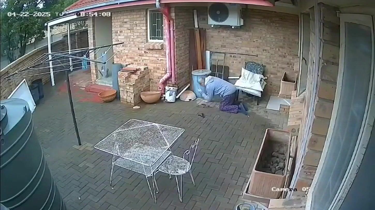 Man commits suicide by shooting himself in the head twice with the first shot failing