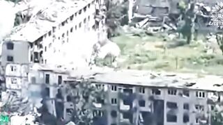 Body of pedoruzzian invader threw off the window on 100 meters by blast wave