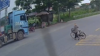 Elderly Woman Gets Crushed To Death By Truck