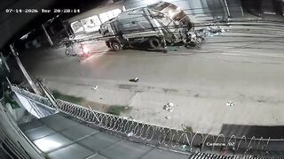 Off Duty Cop Riding Motorcycle Dies After Crashin Into Garbage Truck