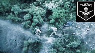 Ukrainians abandon 2 wounded friends.