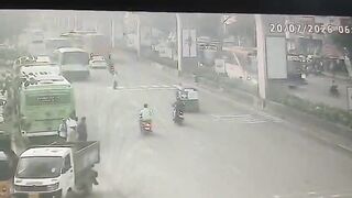 60-Year-Old Man Killed by Speeding Auto-Rickshaw In India