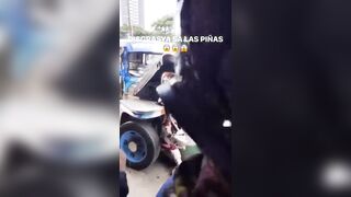 Dont Help, Just Film !
