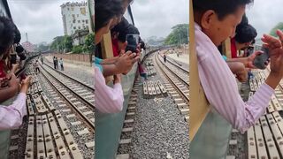 Man Trying To Get Off A Moving Train Dies In BANGladesh