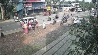 Dogs Dont Like Moped Riders Too