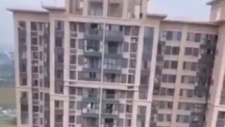 Heights Of Death (3 Chinese Jumpers, July )