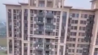 Heights Of Death (3 Chinese Jumpers, July )