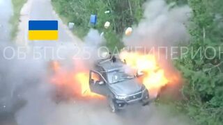 Car blows Ukrainians.