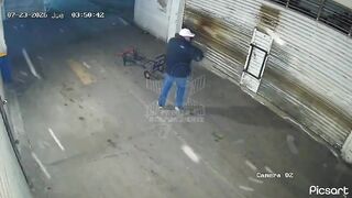Gunmen Fatally Shoot A Shopkeeper In Mexico