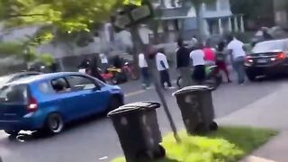 DoorDash Delivery Driver Gets Car Stolen And Jumped By The Whole Hood