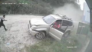 This SUV Driver Definitely Hates Motorcyclists