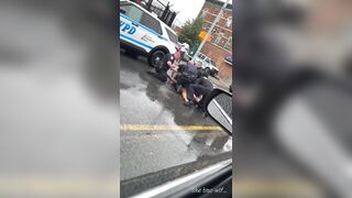 Crazy Naked Woman Gets Into A Fight With NYPD Cops