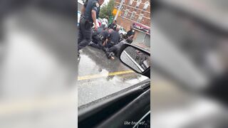 Crazy Naked Woman Gets Into A Fight With NYPD Cops