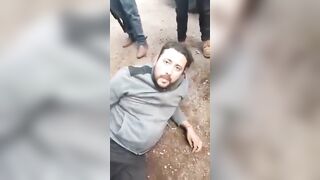 State Attorney General's Office Agent Gets Clubbed By Cartel Sicarios In Michoacán, MX