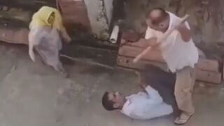 Two Men Get Clubbed With Sticks During Dispute Over A Ditch In India