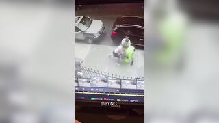 Man Stabs His EX-Girlfriend, Brutalized By Locals In New York