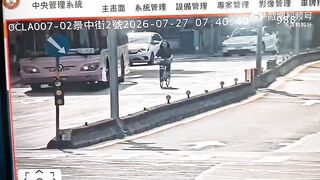 Woman Walking In Front Of The Bus Gets Run Over and Killed