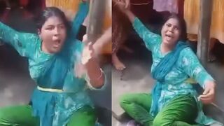 Tied To The Pole Woman Beaten With Sticks For Scamming Fellow Villagers