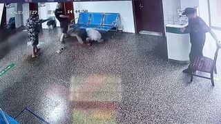 This Hospital Guard Is Useless POS