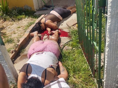 Two sisters executed in front of their house by drug cartel 