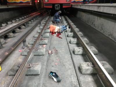 suicide of the metro line