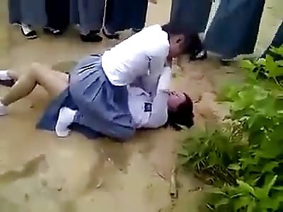 Indonesian School Girl Fighting
