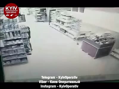 Man Fatally Stabs Himself In Supermarket