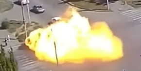 A gas car explodes in an accident