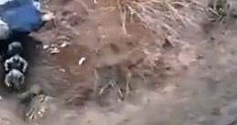 UA drone drops a grenade and causes several RU soldiers