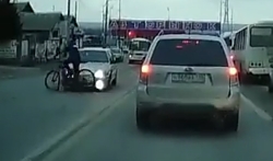 Instant Karma for a fucked up cyclist in Voronezh