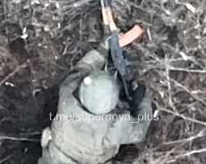 A grenade hits Russian soldier in the head