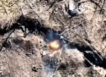 Hitting RU soldiers with grenades from drones