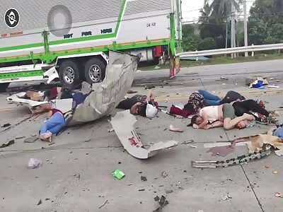 8 dead in multiple vehicle collision in GenSan philipines