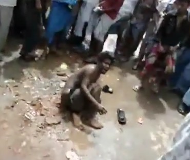 16 Years Old Boy in Police Custody Threw To the Mob and Beaten to Death