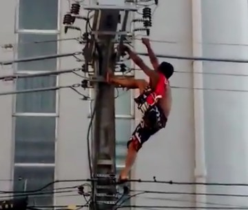 Closer Angle Of the Man Electrocuted to Death (Aftermath Included)