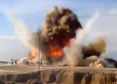 Amazing explosion kills ISIS Members..Caught on Video 