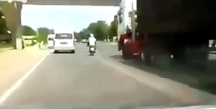 Dash Cam Captures Scooter Rider's Brutal Death 