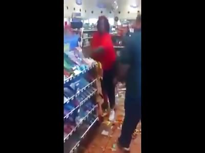 Crazy Woman Destroys Store Because They Didnâ€™t Accept Her EBT Card