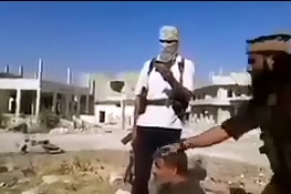 New Execution from Syrian Rebels of Scared Civilian in Halfaya, Syria