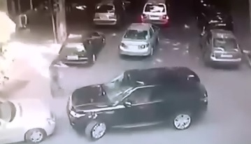 CCTV Catches Female Assassin Executing Driver of SUV 