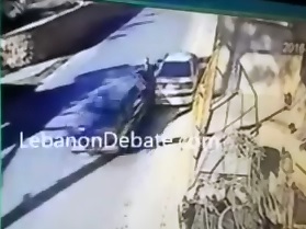 Man fatally struck in the moment him leaves his car..Brutal 
