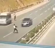 Police Traffic Officer brutally hit by Fleeing Driver 