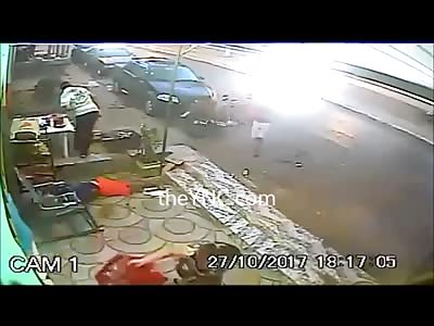 Brutal Murder..Man Sitting on Curb is Executed Point Blank in Front of his Girl