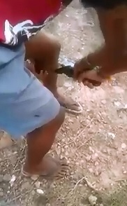 Two thieves punished with shots in his legs for stealing in the community .