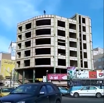 Iranian Man Stops Traffic....Suicide from the Tall Rooftop at Busy Intersection 
