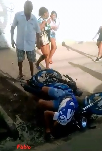 Motorcyclist Convulsing in a Puddle of Water as he Dies on Camera...