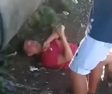 Teenager Cowardly Beaten by Others